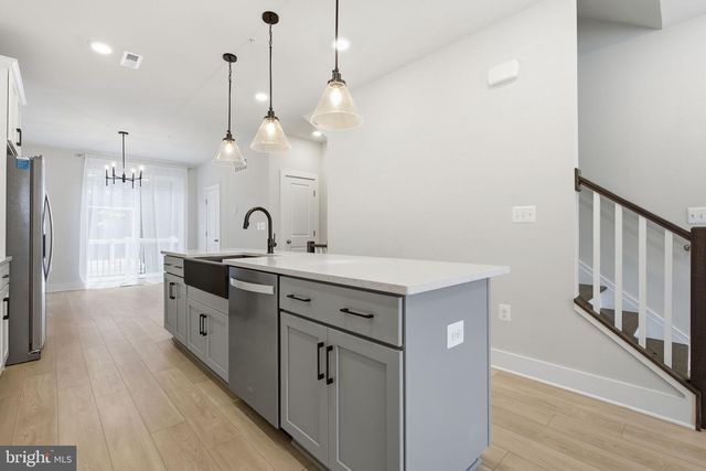 110 CROWN ST, Baltimore, MD 21230