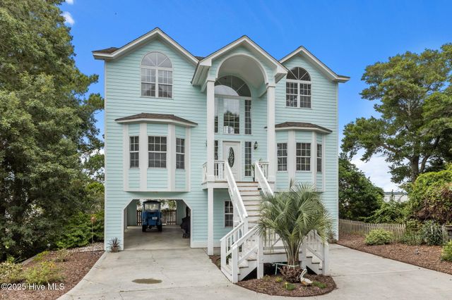 8722 Emerald Plantation Road, Emerald Isle, NC 28594