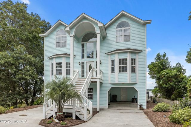 8722 Emerald Plantation Road, Emerald Isle, NC 28594