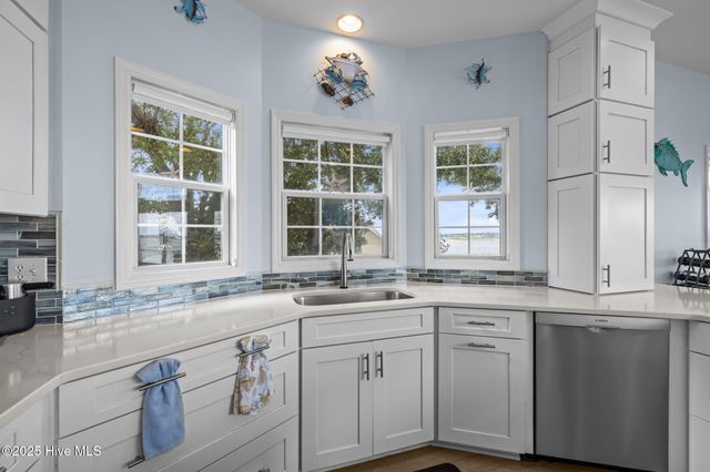 8722 Emerald Plantation Road, Emerald Isle, NC 28594