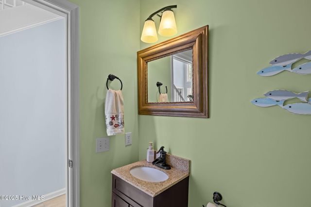 8722 Emerald Plantation Road, Emerald Isle, NC 28594