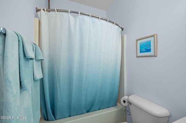 8722 Emerald Plantation Road, Emerald Isle, NC 28594