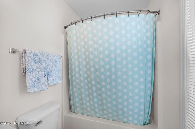 8722 Emerald Plantation Road, Emerald Isle, NC 28594