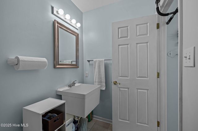 8722 Emerald Plantation Road, Emerald Isle, NC 28594