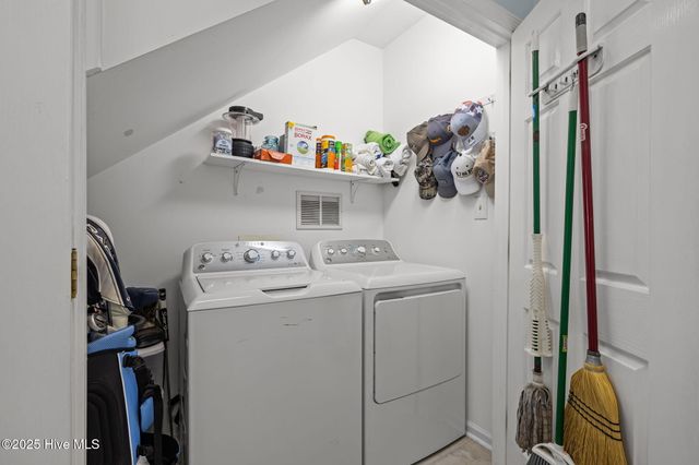 8722 Emerald Plantation Road, Emerald Isle, NC 28594