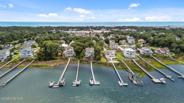 8722 Emerald Plantation Road, Emerald Isle, NC 28594