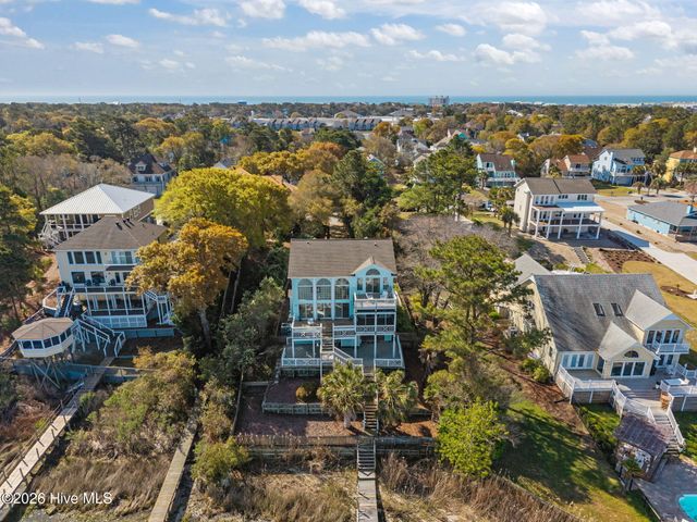 8722 Emerald Plantation Road, Emerald Isle, NC 28594