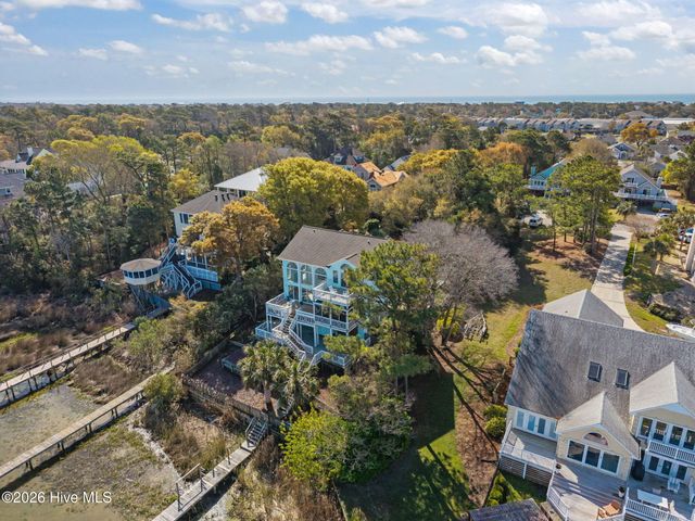 8722 Emerald Plantation Road, Emerald Isle, NC 28594