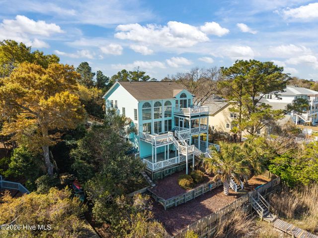 8722 Emerald Plantation Road, Emerald Isle, NC 28594