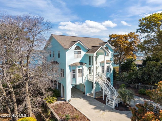 8722 Emerald Plantation Road, Emerald Isle, NC 28594