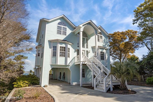 8722 Emerald Plantation Road, Emerald Isle, NC 28594