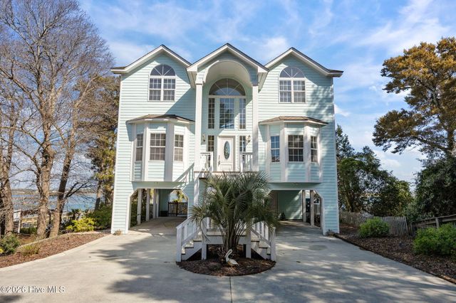 8722 Emerald Plantation Road, Emerald Isle, NC 28594