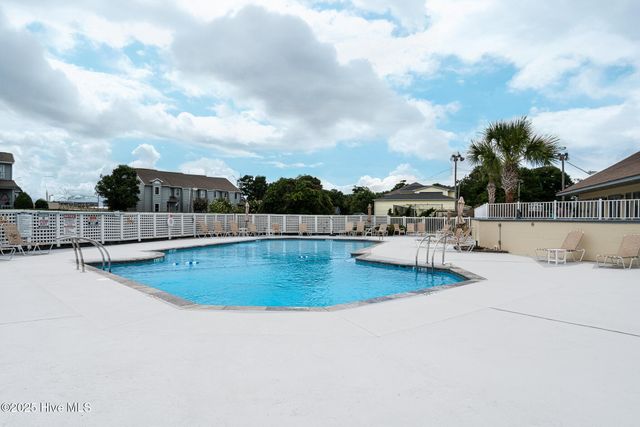 8722 Emerald Plantation Road, Emerald Isle, NC 28594