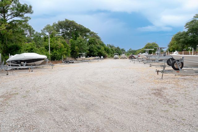 8722 Emerald Plantation Road, Emerald Isle, NC 28594