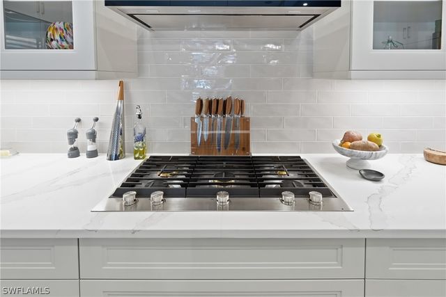 9700 Moonflower LN, Naples, FL 34114