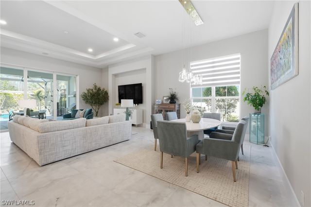 9700 Moonflower LN, Naples, FL 34114