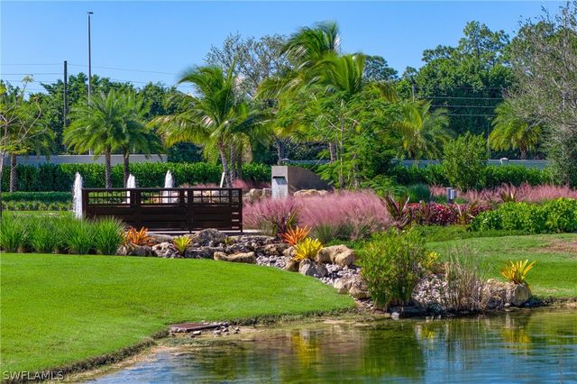 9700 Moonflower LN, Naples, FL 34114