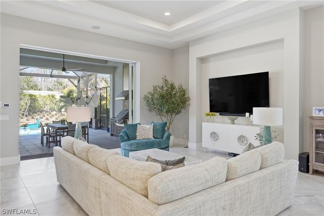 9700 Moonflower LN, Naples, FL 34114