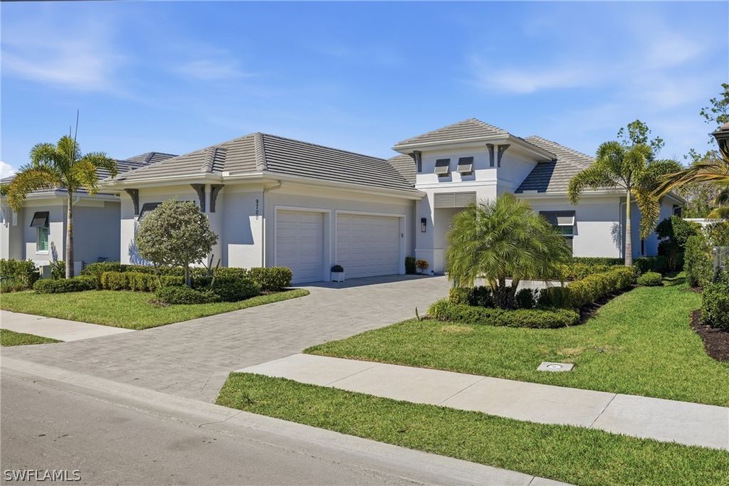 9700 Moonflower LN, Naples, FL 34114