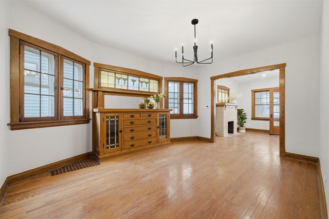 4735 N Kilbourn Avenue 1, Chicago, IL 60630