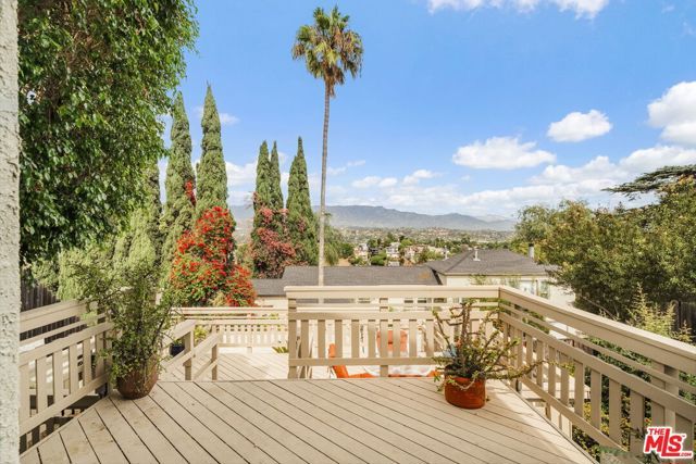 2220 Loveland Drive, Los Angeles, CA 90065