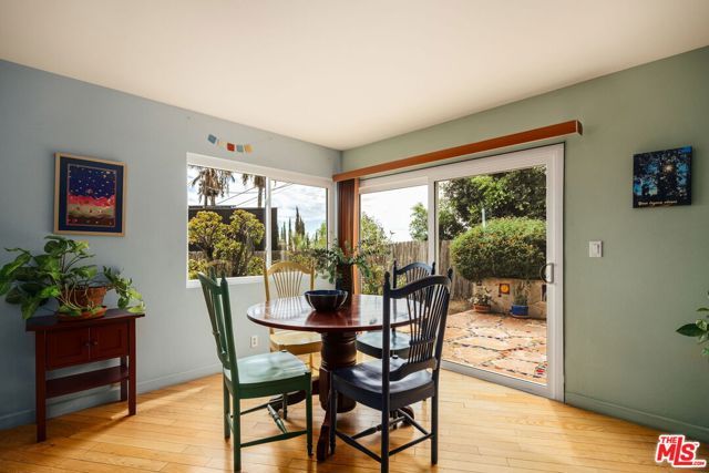2220 Loveland Drive, Los Angeles, CA 90065