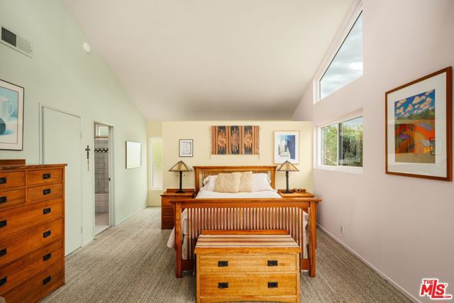 2220 Loveland Drive, Los Angeles, CA 90065