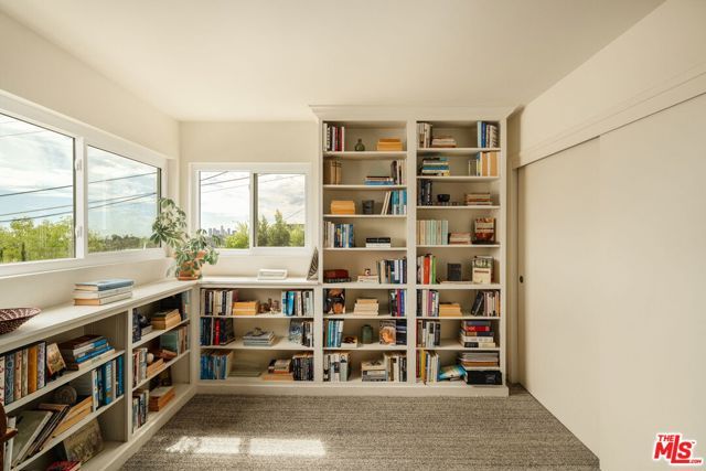 2220 Loveland Drive, Los Angeles, CA 90065