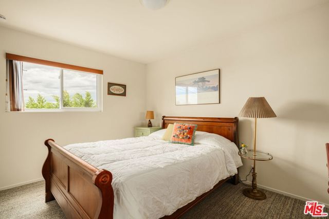 2220 Loveland Drive, Los Angeles, CA 90065