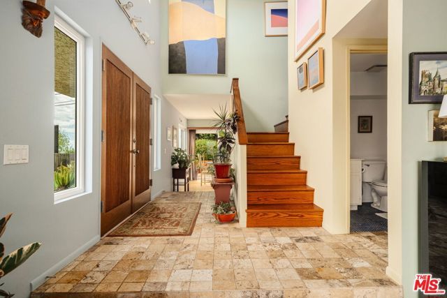 2220 Loveland Drive, Los Angeles, CA 90065