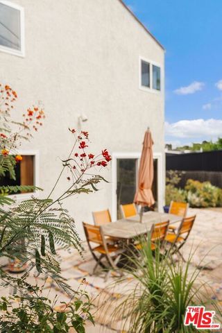 2220 Loveland Drive, Los Angeles, CA 90065