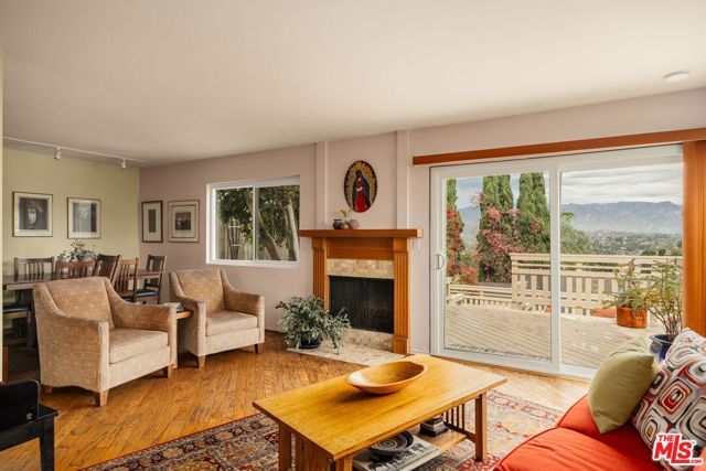 2220 Loveland Drive, Los Angeles, CA 90065