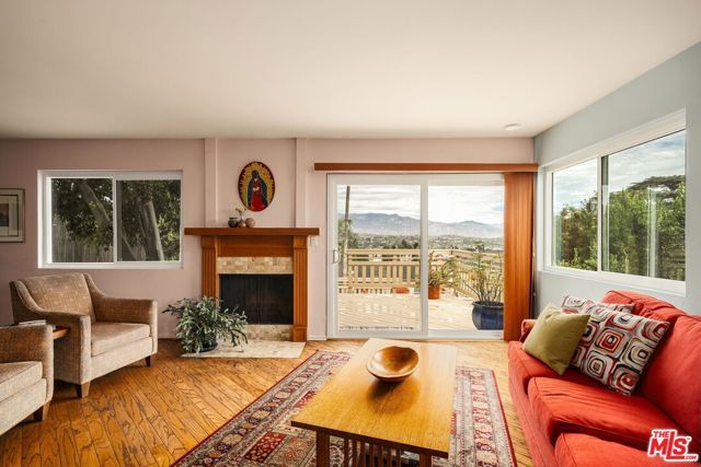 2220 Loveland Drive, Los Angeles, CA 90065