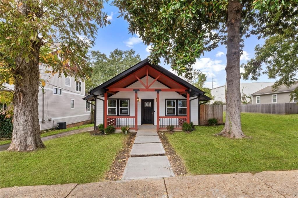 650 Simmons NW Street, Atlanta, GA 30318