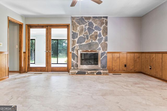 155 W Johnston Street, Forsyth, GA 31029