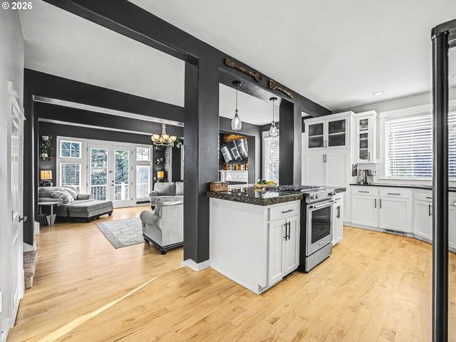 16429 Oak Tree Terrace, Oregon City, OR 97045