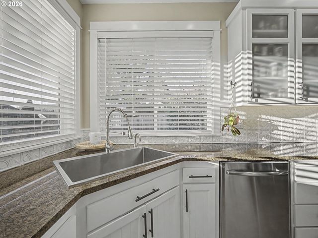 16429 Oak Tree Terrace, Oregon City, OR 97045