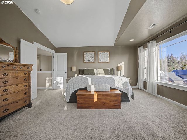 16429 Oak Tree Terrace, Oregon City, OR 97045