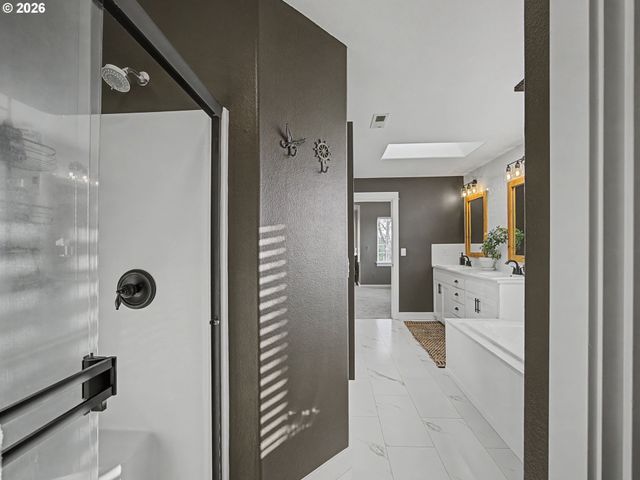 16429 Oak Tree Terrace, Oregon City, OR 97045