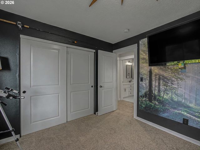 16429 Oak Tree Terrace, Oregon City, OR 97045