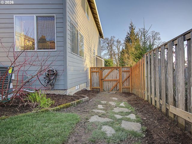 16429 Oak Tree Terrace, Oregon City, OR 97045