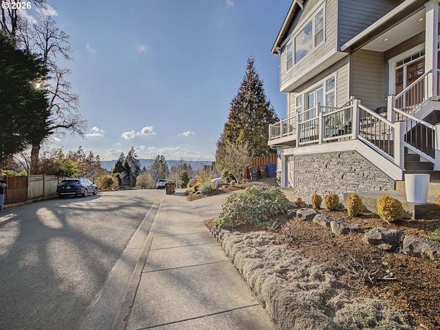 16429 Oak Tree Terrace, Oregon City, OR 97045