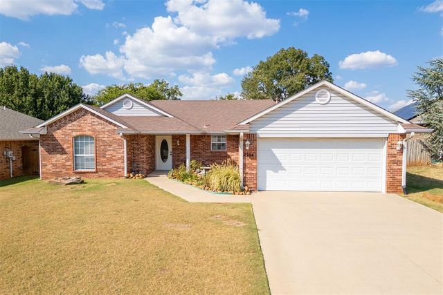 2204 Gray Dove Drive, Shawnee, OK 74804