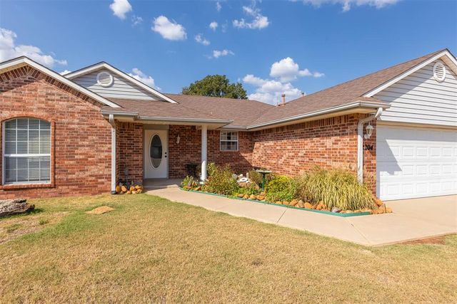 2204 Gray Dove Drive, Shawnee, OK 74804