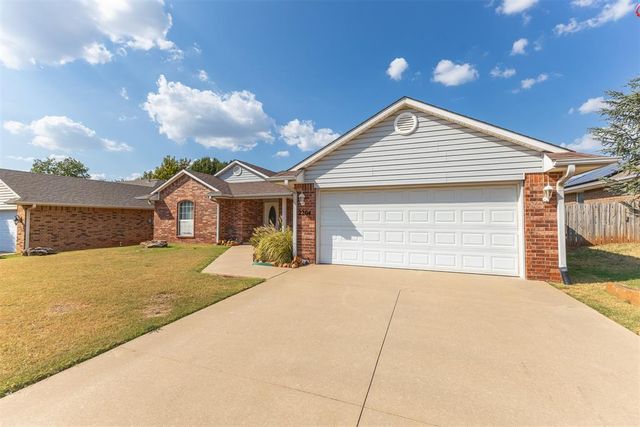 2204 Gray Dove Drive, Shawnee, OK 74804
