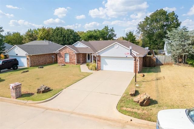2204 Gray Dove Drive, Shawnee, OK 74804