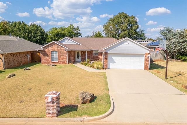 2204 Gray Dove Drive, Shawnee, OK 74804