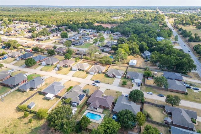 2204 Gray Dove Drive, Shawnee, OK 74804