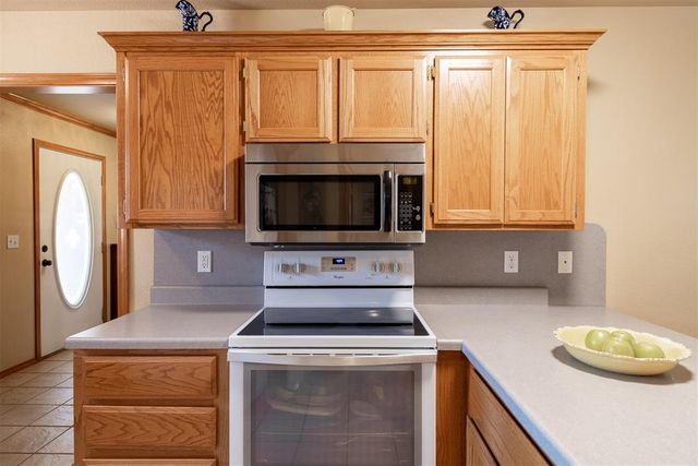 2204 Gray Dove Drive, Shawnee, OK 74804