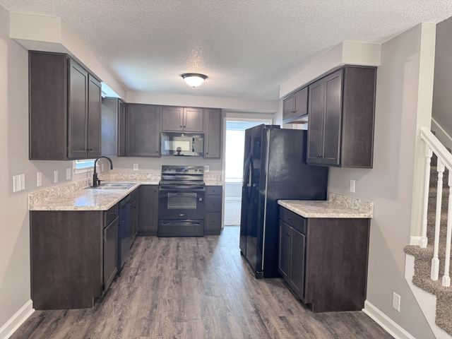 130 Shady Maple Dr, Clarksville, TN 37043